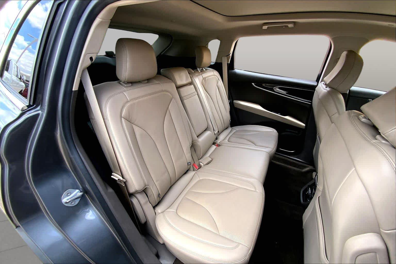 Used 2022 Lincoln Nautilus Reserve AWD/4WD image 20