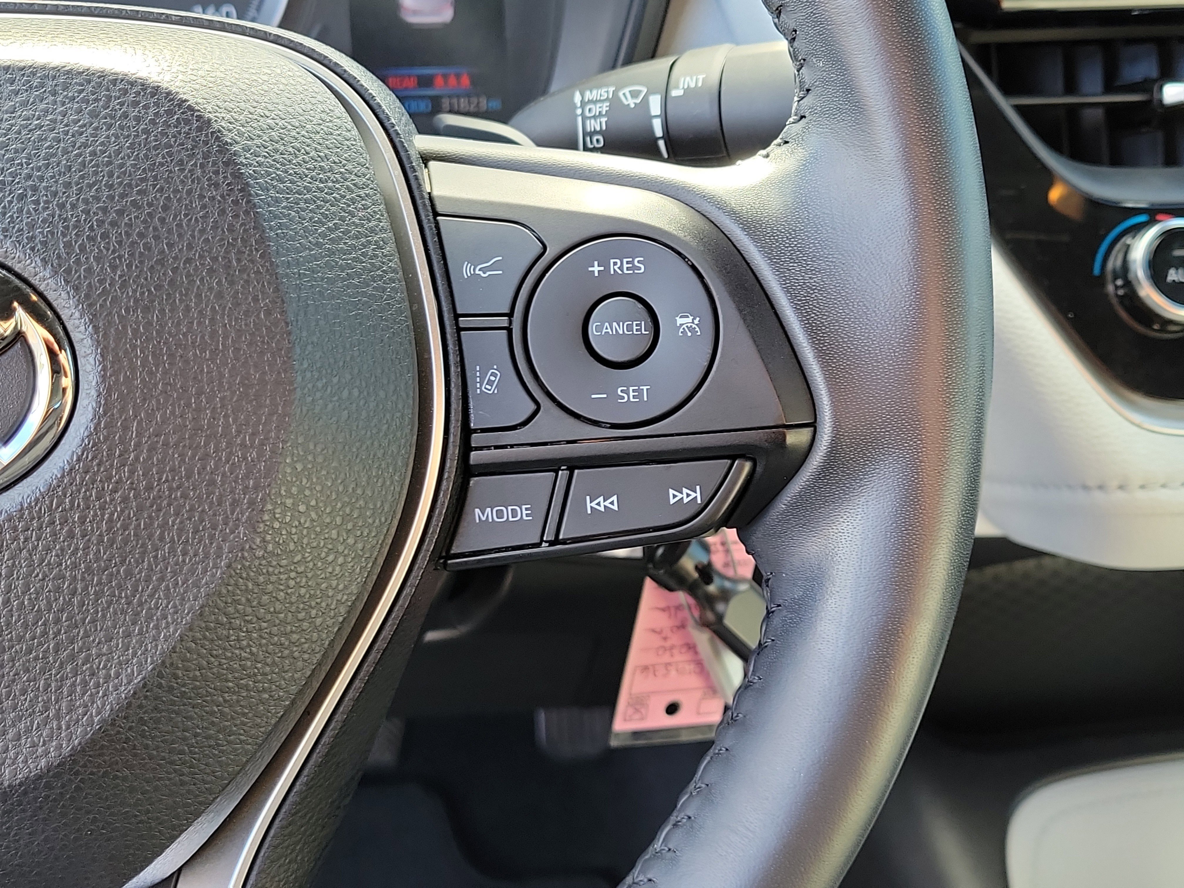 Used 2020 Toyota Corolla SE image 24