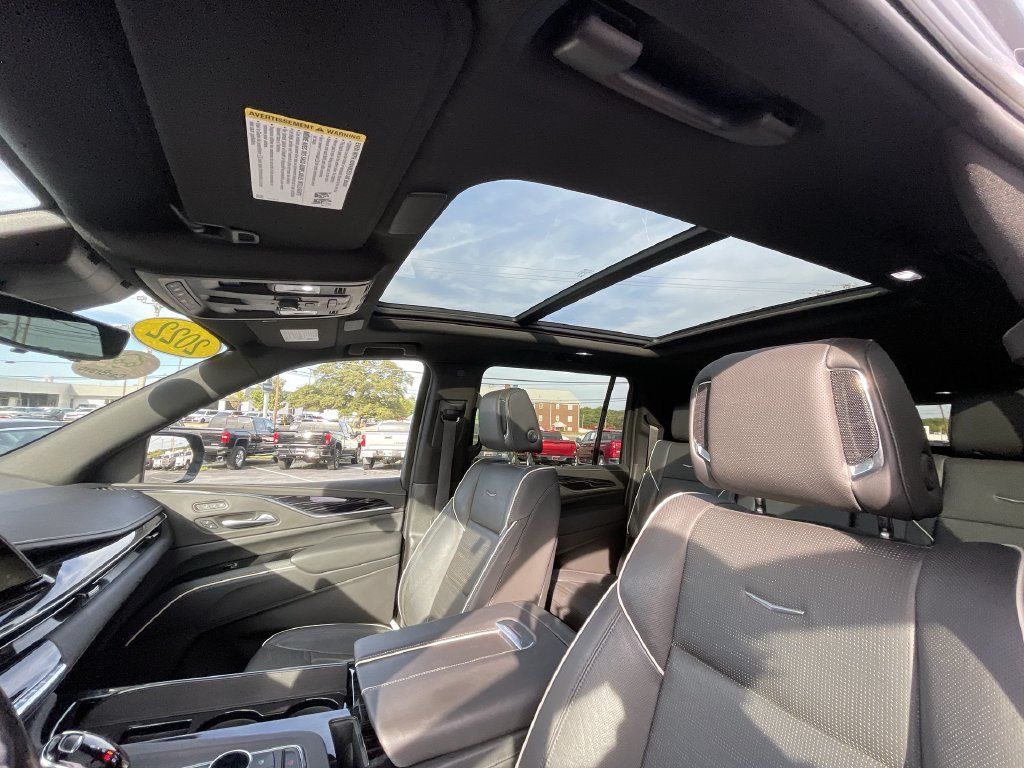 Used 2022 Cadillac Escalade ESV Sport w/ Touring Package AWD/4WD image 18