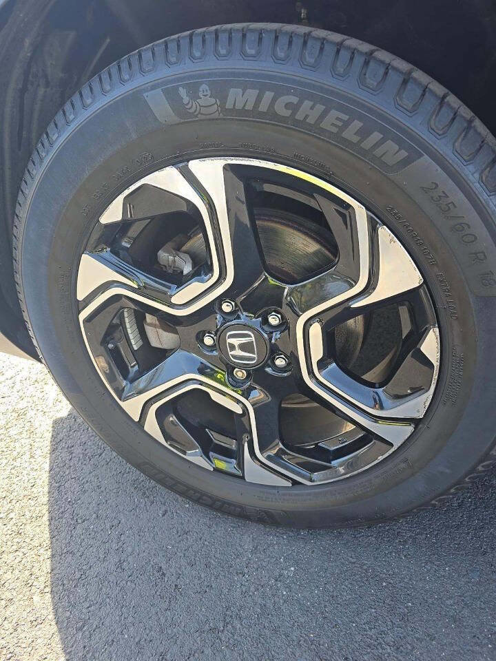 Used 2018 Honda CR-V Touring image 4