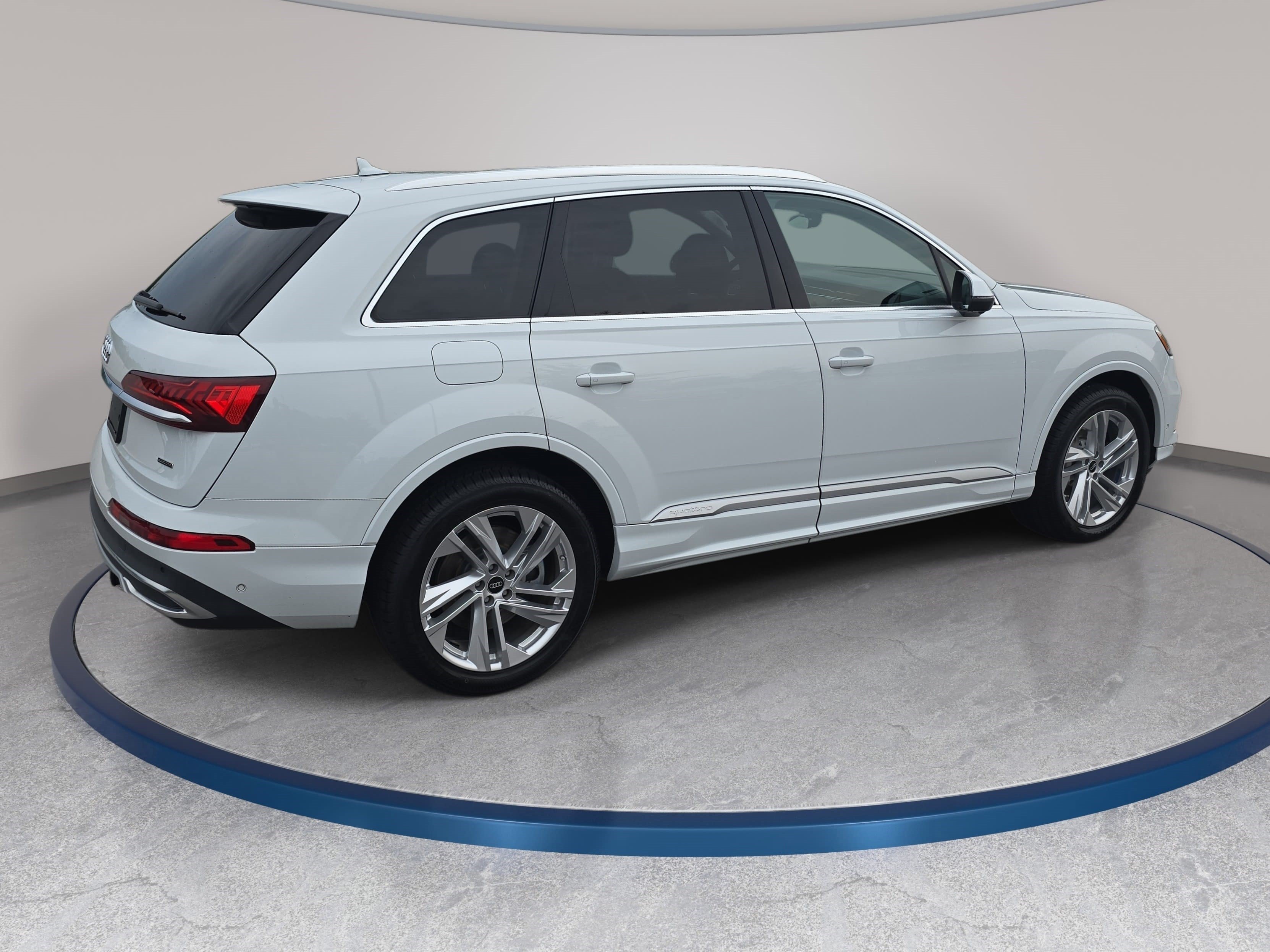 Used 2022 Audi Q7 3.0T Premium Plus w/ Premium Plus Package AWD/4WD image 5