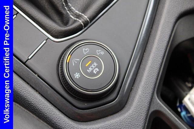Used 2023 Volkswagen Tiguan SE w/ Panoramic Sunroof Package image 44