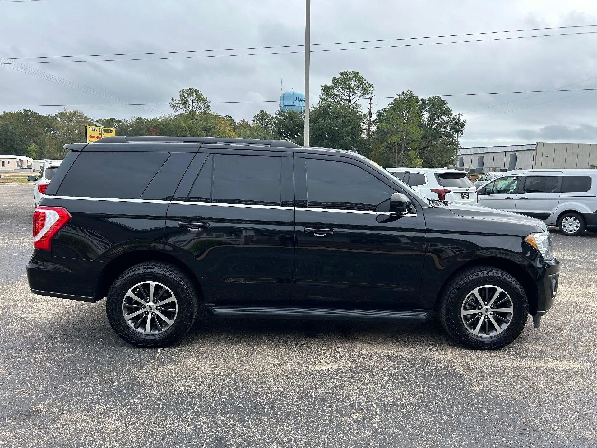 Used 2021 Ford Expedition XL image 6