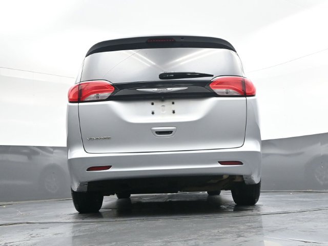 Used 2023 Chrysler Voyager LX FWD image 35