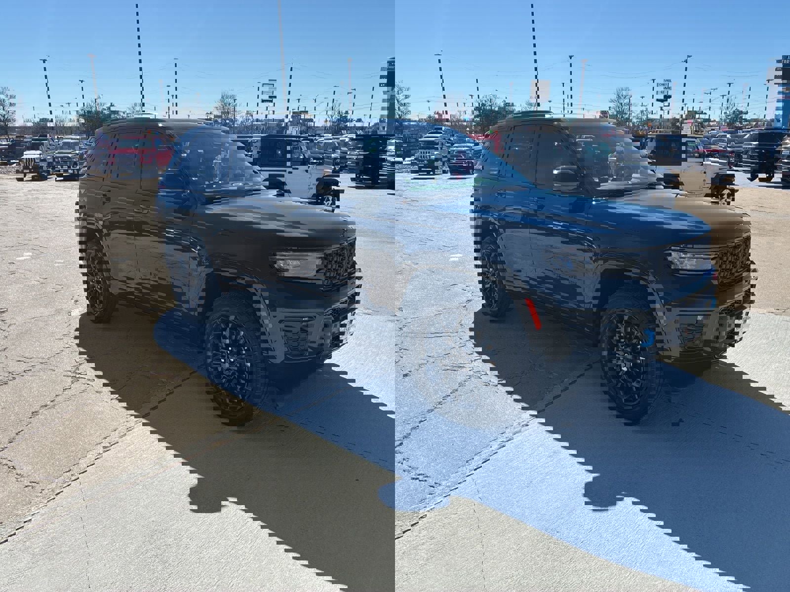 Used 2024 Jeep Grand Cherokee Limited 4xe image 9