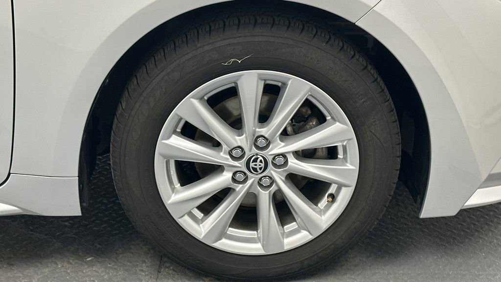 Used 2023 Toyota Corolla LE w/ LE Premium Package FWD image 21