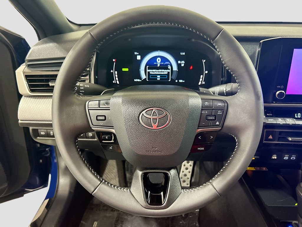 Used 2025 Toyota Camry SE w/ Convenience Package FWD image 9