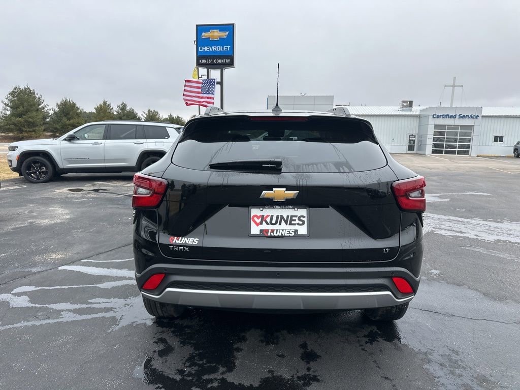 New 2026 Chevrolet Trax LT w/ Driver Confidence Package image 13