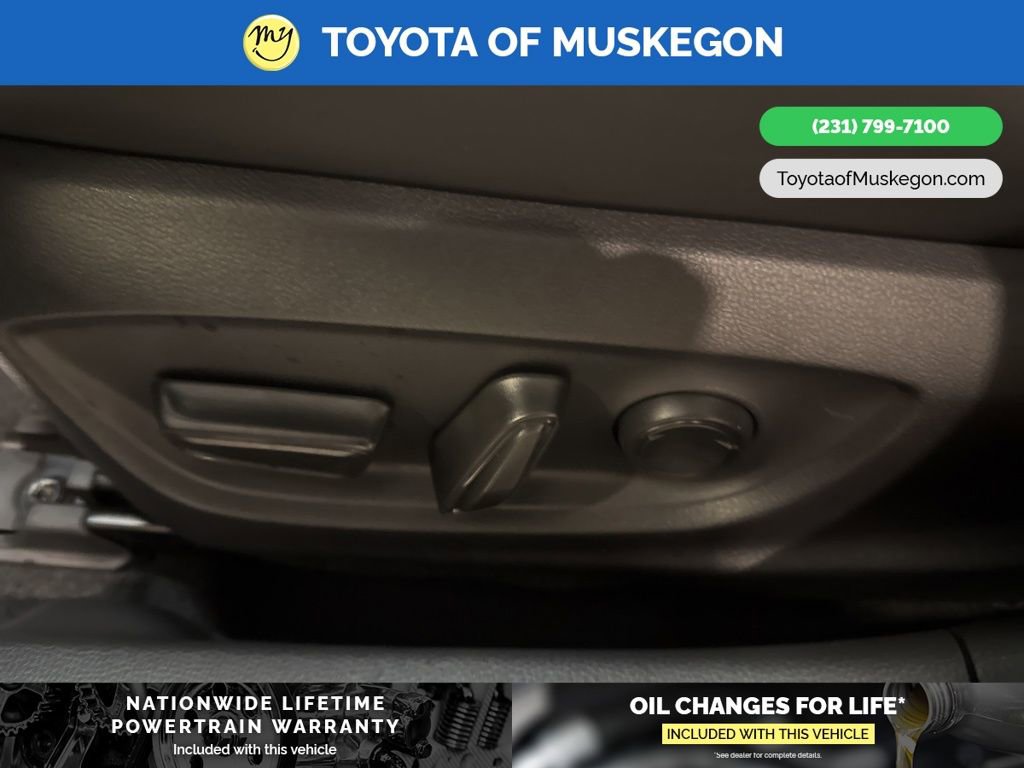 New 2026 Toyota Prius AWD image 12