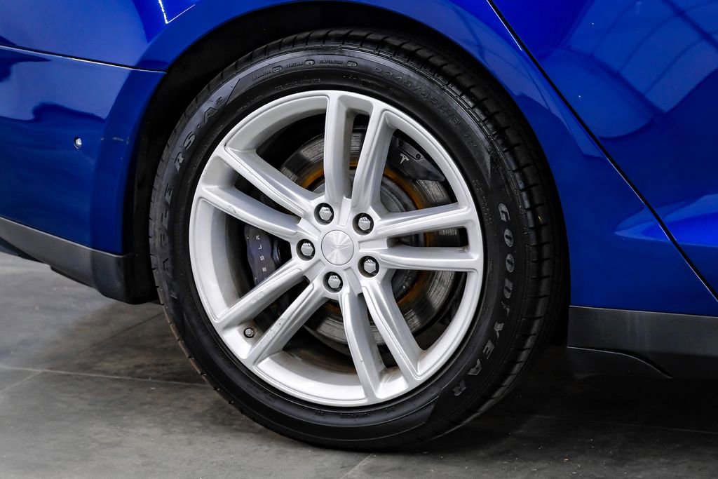 Used 2016 Tesla Model S 70 image 56