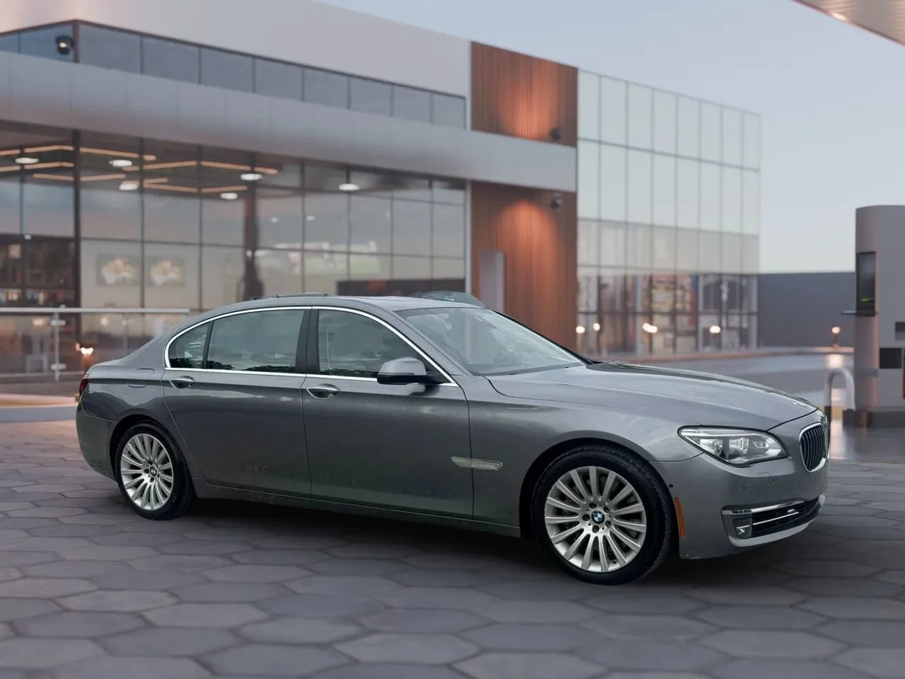 Used 2013 BMW 750Li RWD image 15