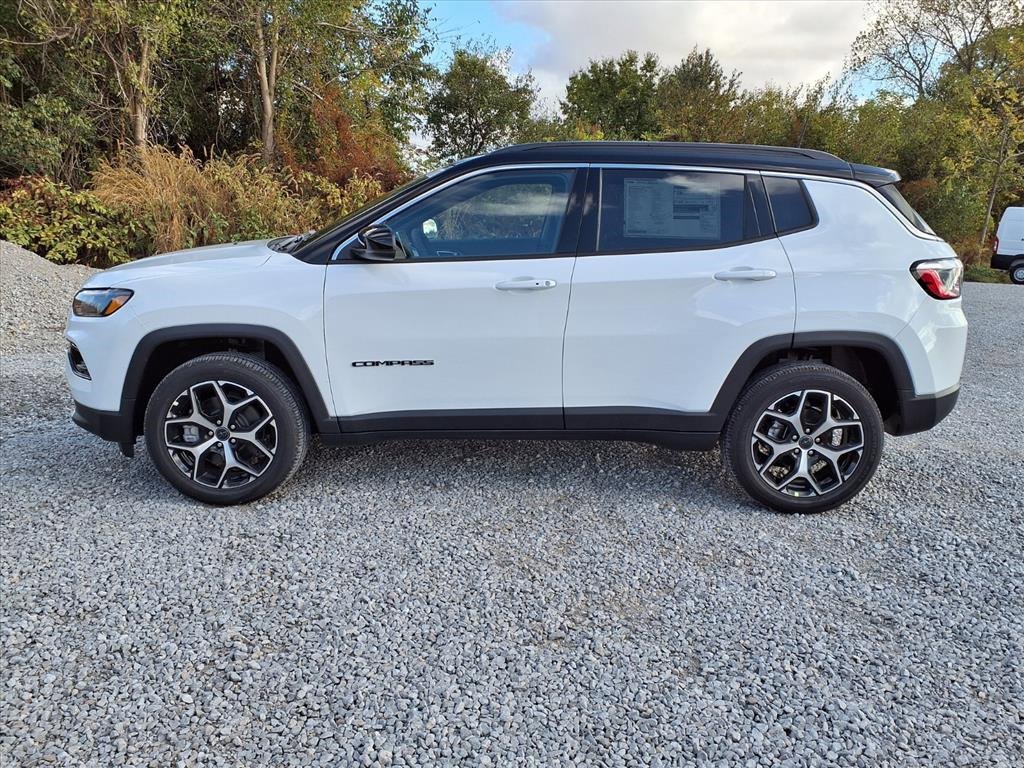 New 2026 Jeep Compass Limited image 33