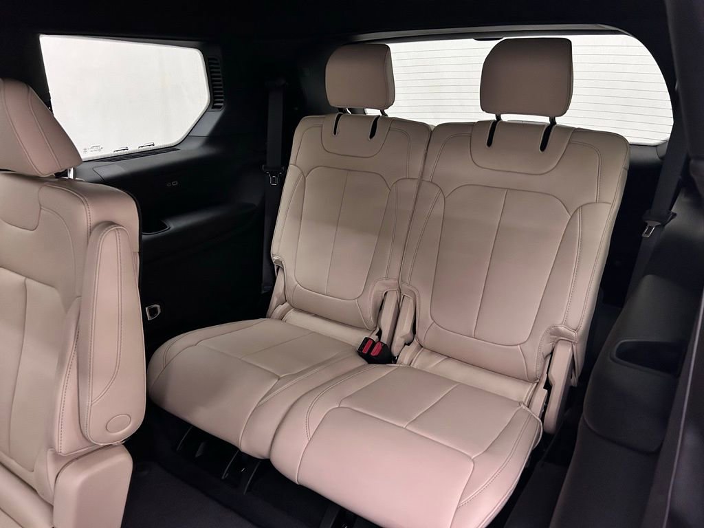 New 2026 Jeep Grand Cherokee L Limited image 15