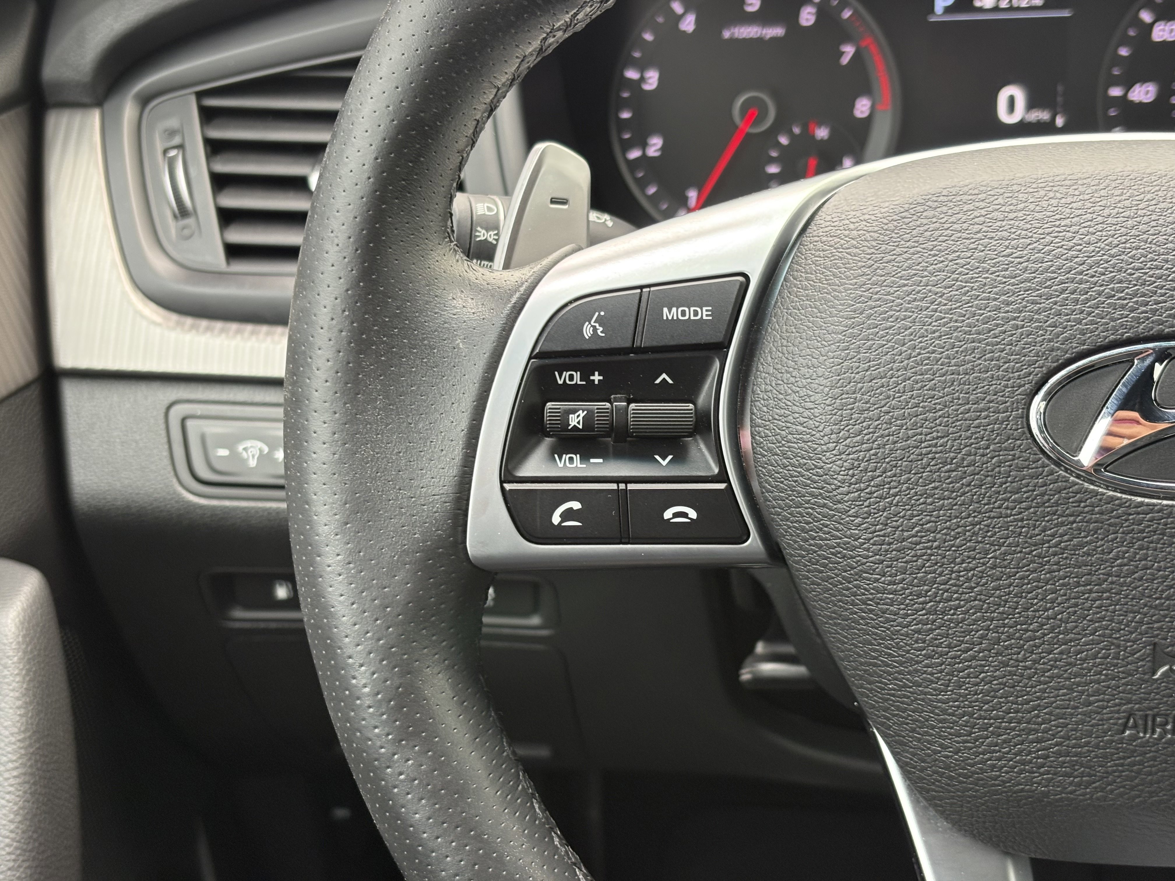 Used 2018 Hyundai Sonata Sport w/ Cargo Package image 16