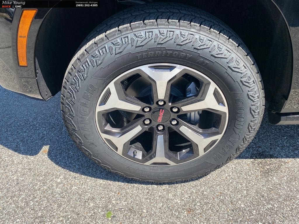 New 2026 GMC Yukon AT4 Ultimate w/ LPO, Floor Liner Package AWD/4WD image 11