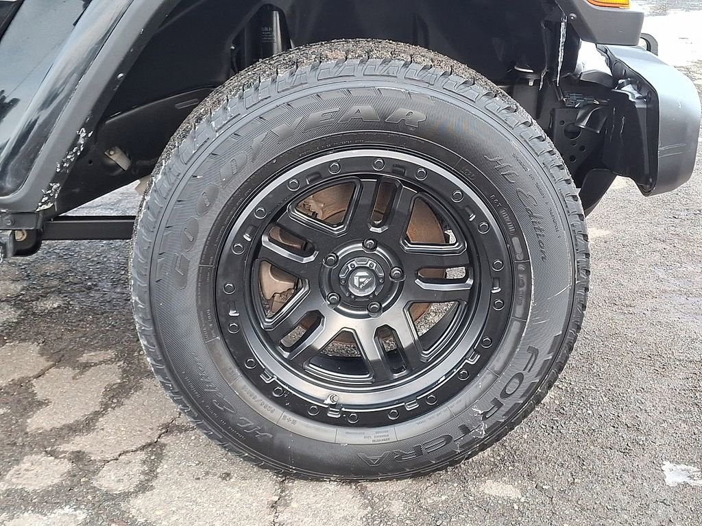 Used 2021 Jeep Gladiator Sport image 11