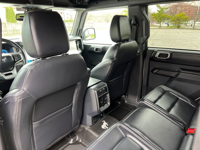 Used 2025 Ford Bronco Outer Banks w/ Sasquatch Package AWD/4WD image 28
