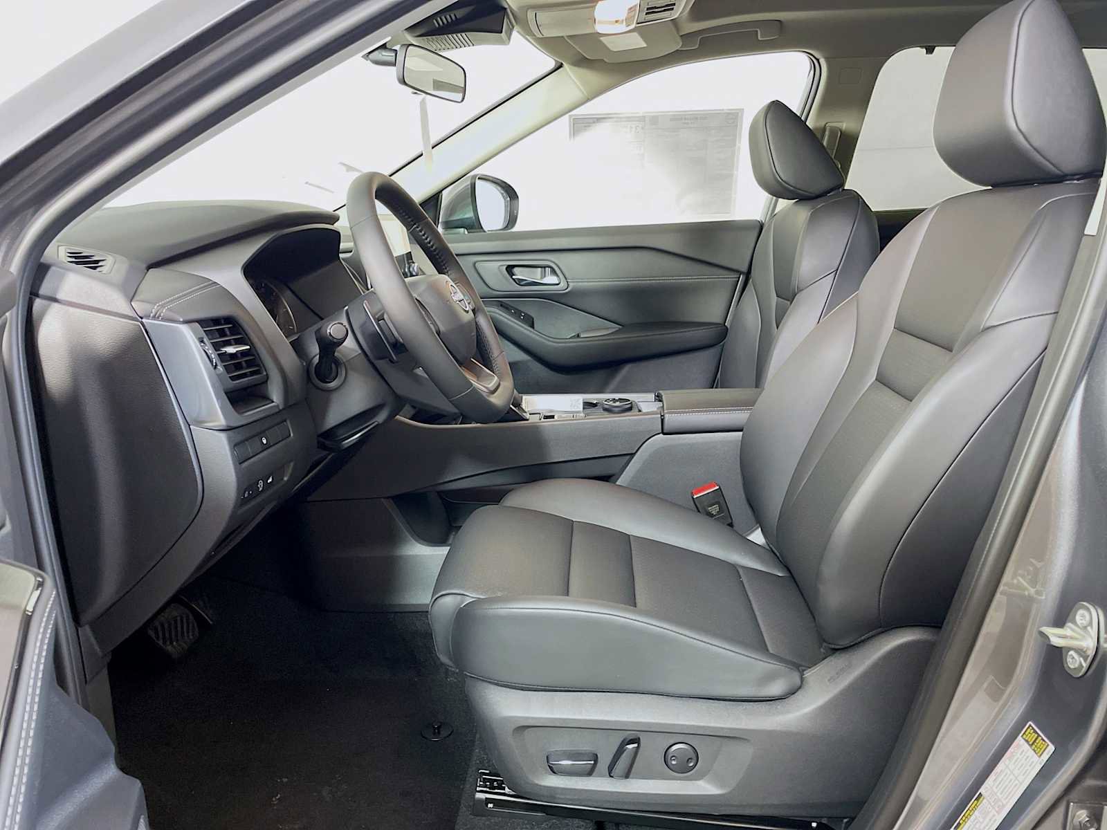 New 2026 Nissan Rogue SV image 4