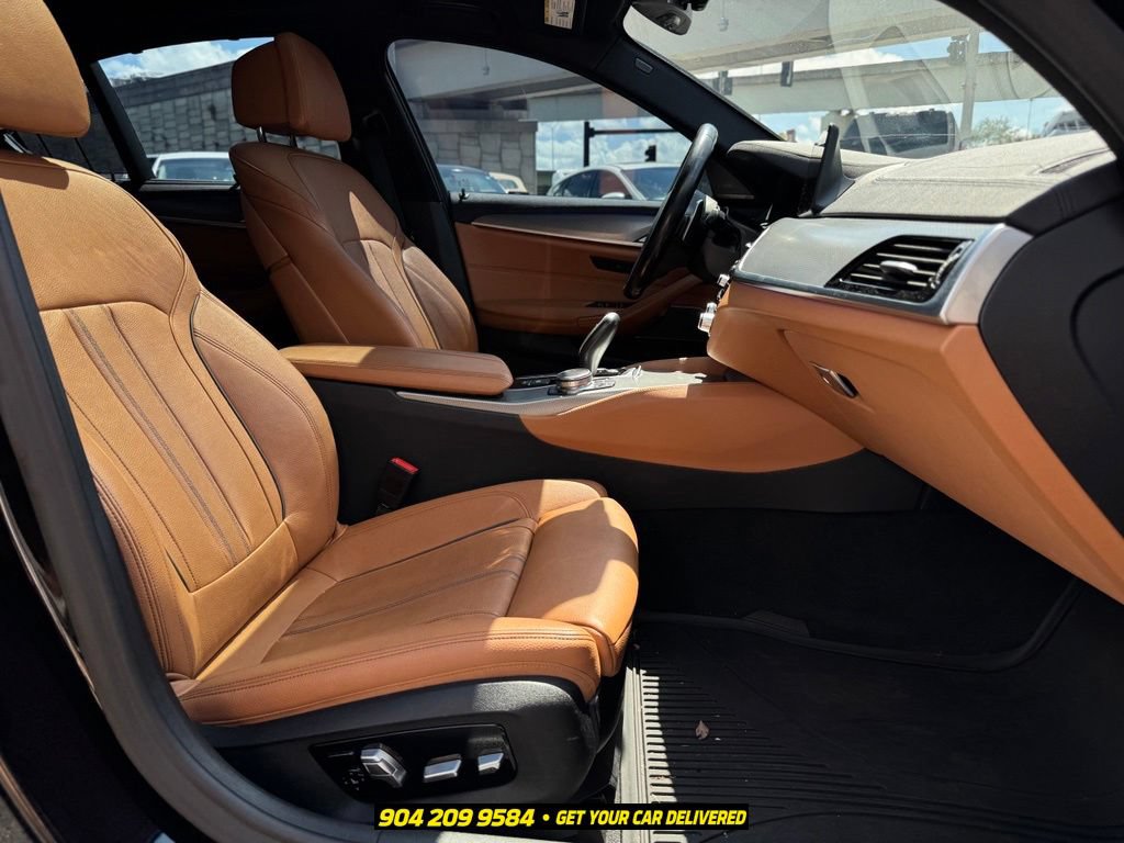 Used 2020 BMW M550i xDrive AWD/4WD image 28