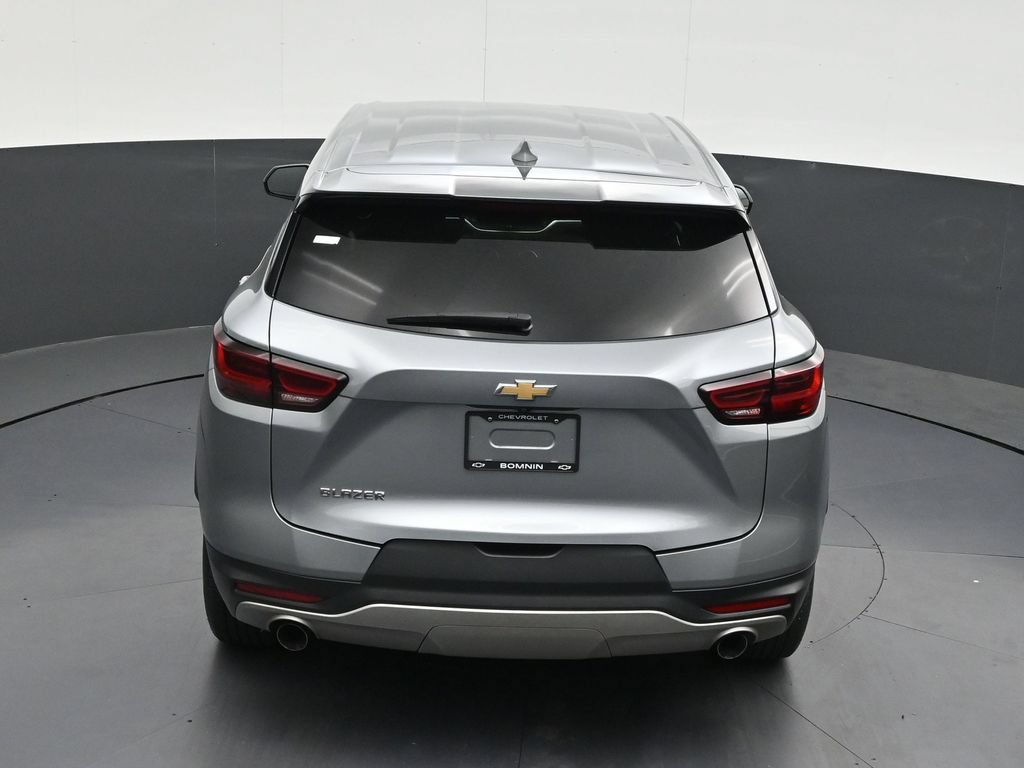 Used 2024 Chevrolet Blazer LT FWD image 18