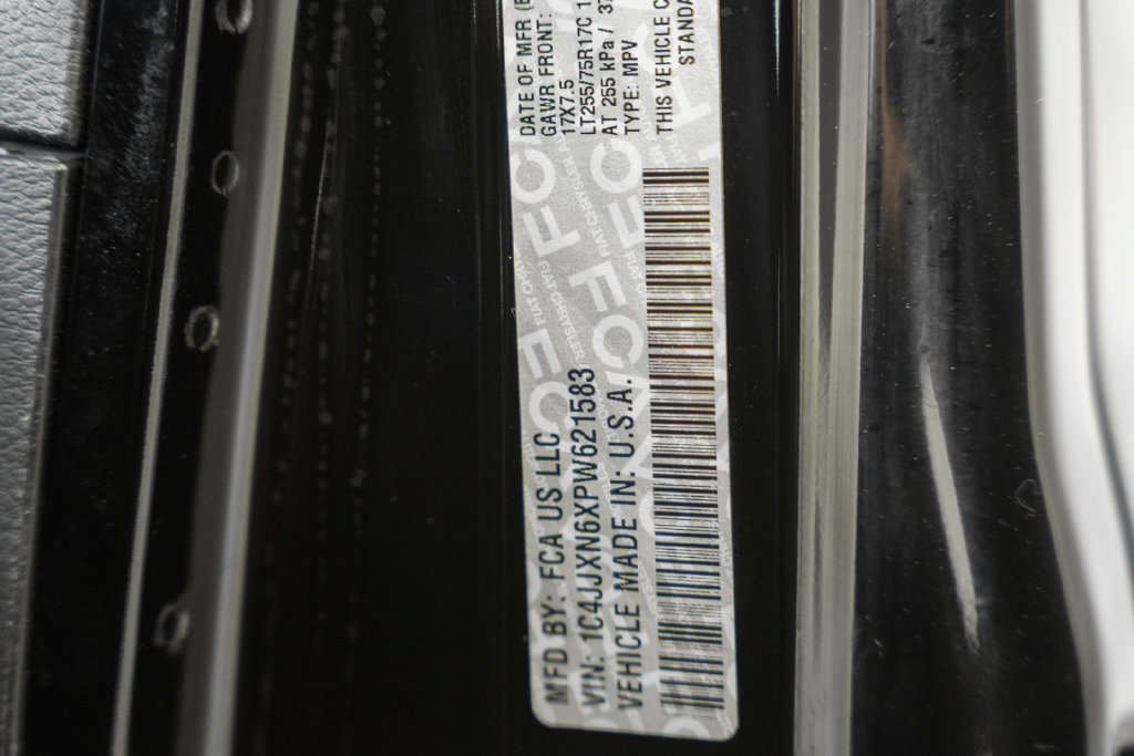 Used 2023 Jeep Wrangler Unlimited w/ Cold Weather Group AWD/4WD image 38