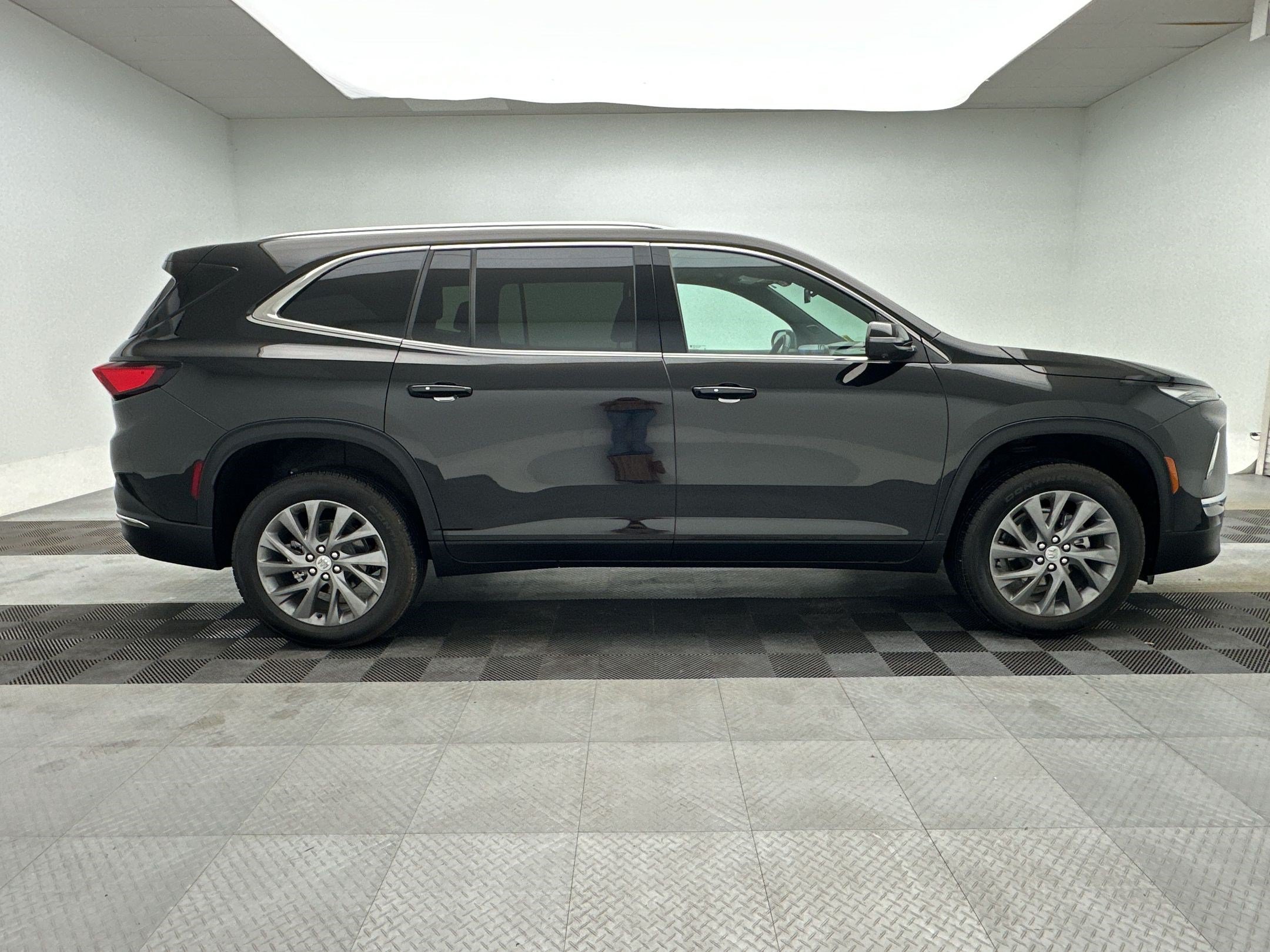 Certified 2026 Buick Enclave Preferred AWD/4WD image 8