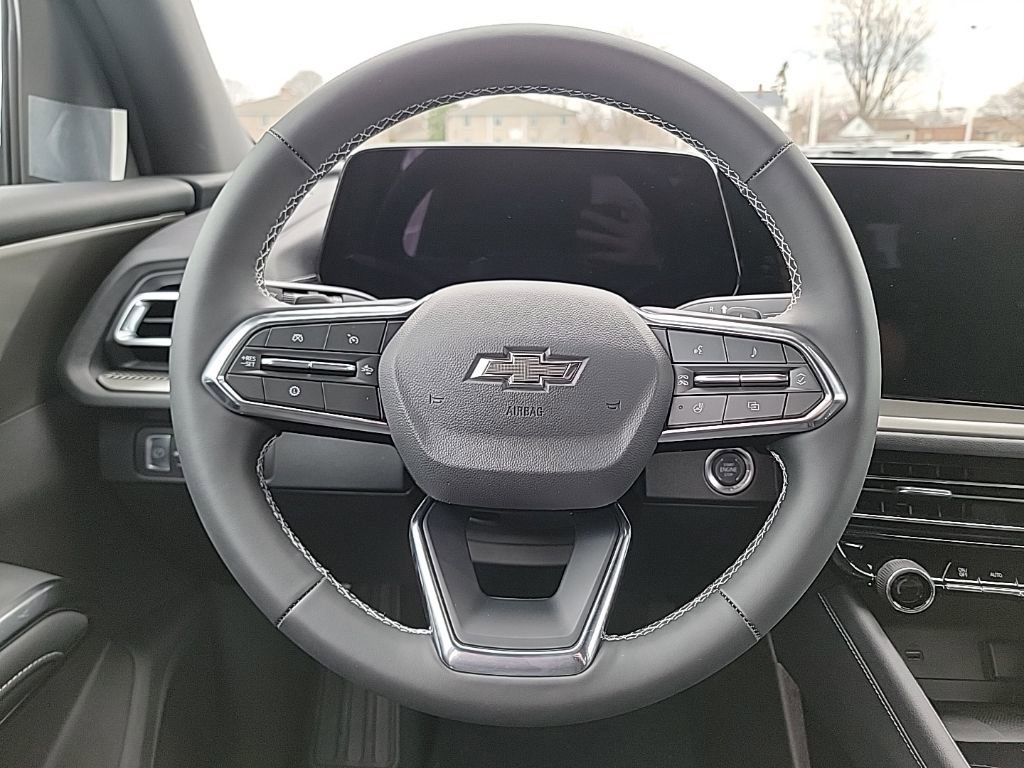 New 2026 Chevrolet Traverse LT w/ Midnight/Sport Edition AWD/4WD image 8