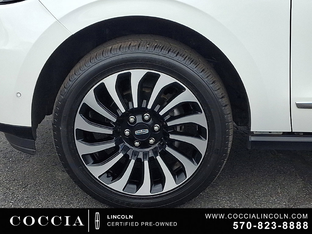Certified 2024 Lincoln Navigator L Black Label AWD/4WD image 8