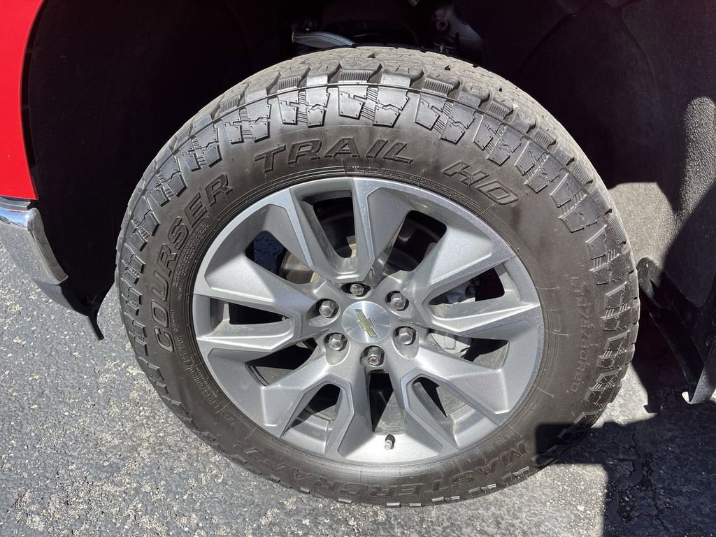 Used 2019 Chevrolet Silverado 1500 LT w/ All-Star Edition AWD/4WD image 2