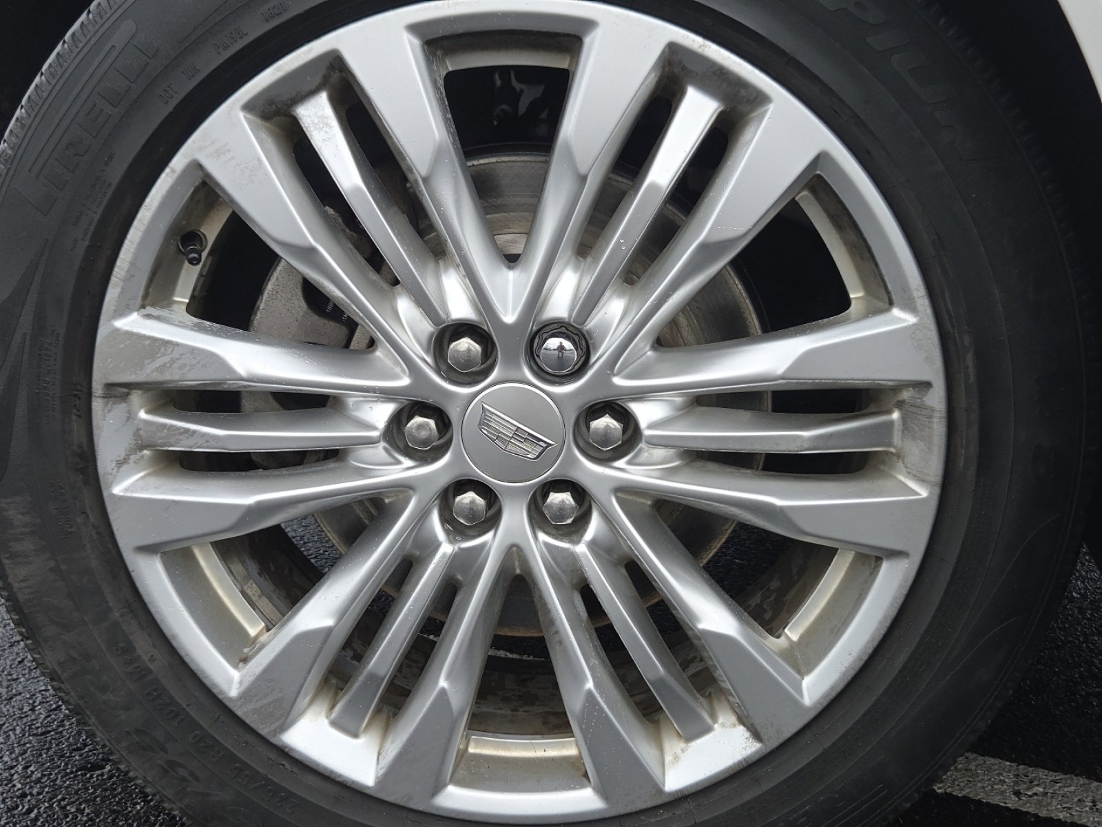 Used 2018 Cadillac XT5 Premium Luxury w/ Driver Assist Package image 14