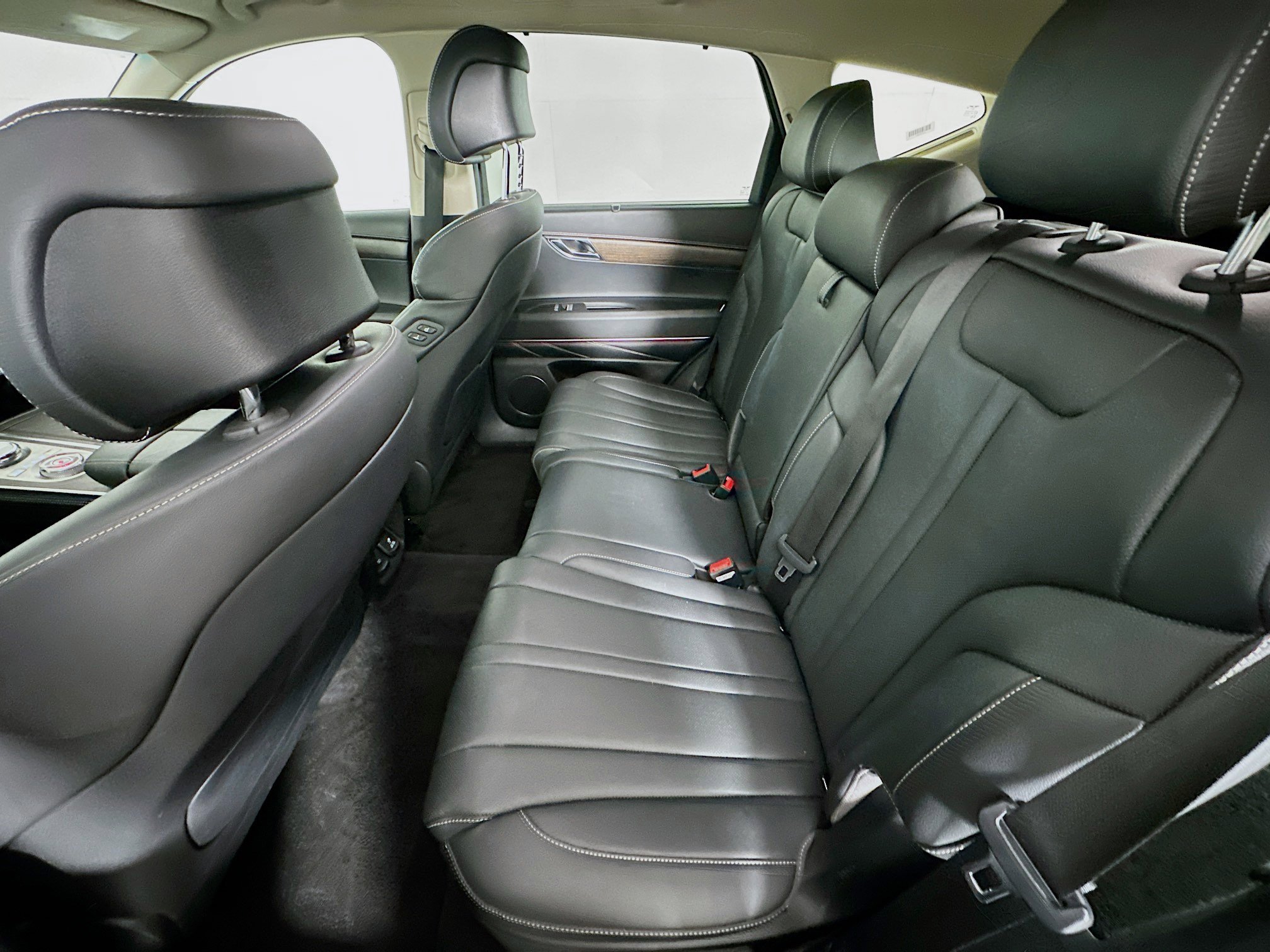 Used 2024 Genesis GV80 2.5T image 29