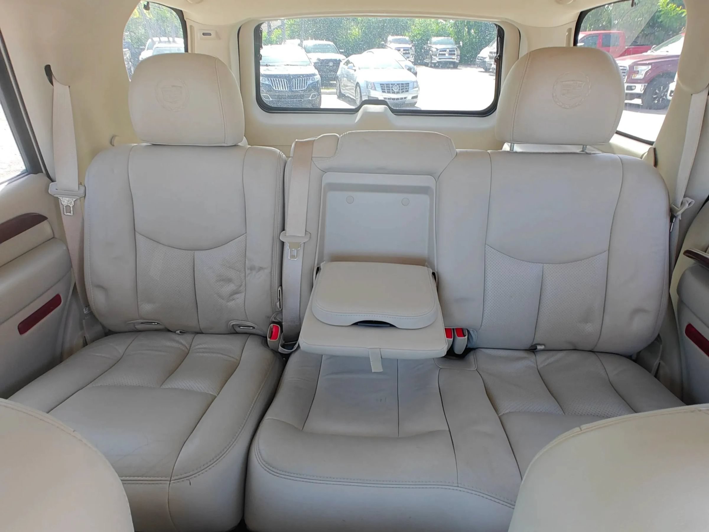 Used 2005 Cadillac Escalade 2WD image 30