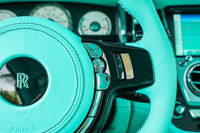 Used 2017 Rolls-Royce Wraith image 22