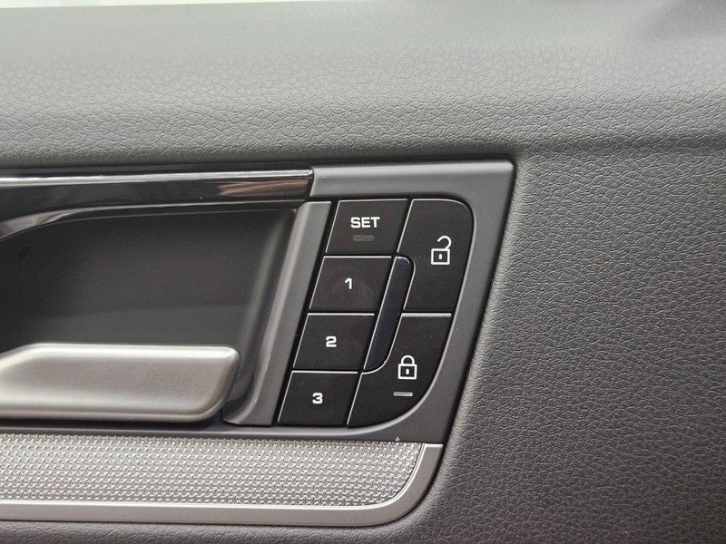 New 2026 Porsche Cayenne S image 17