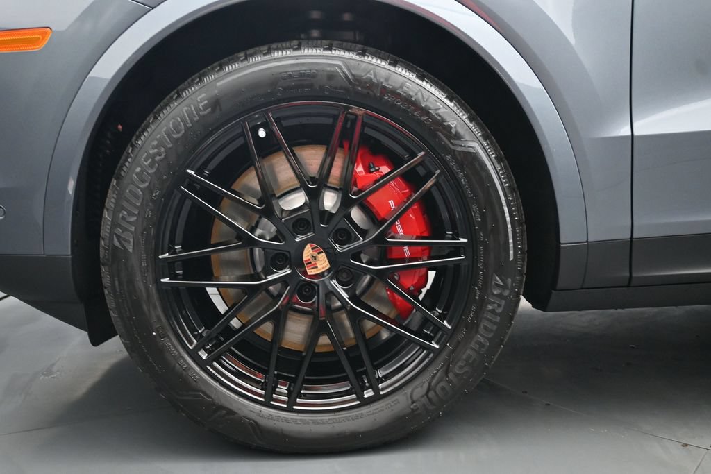 New 2026 Porsche Cayenne S AWD/4WD image 9