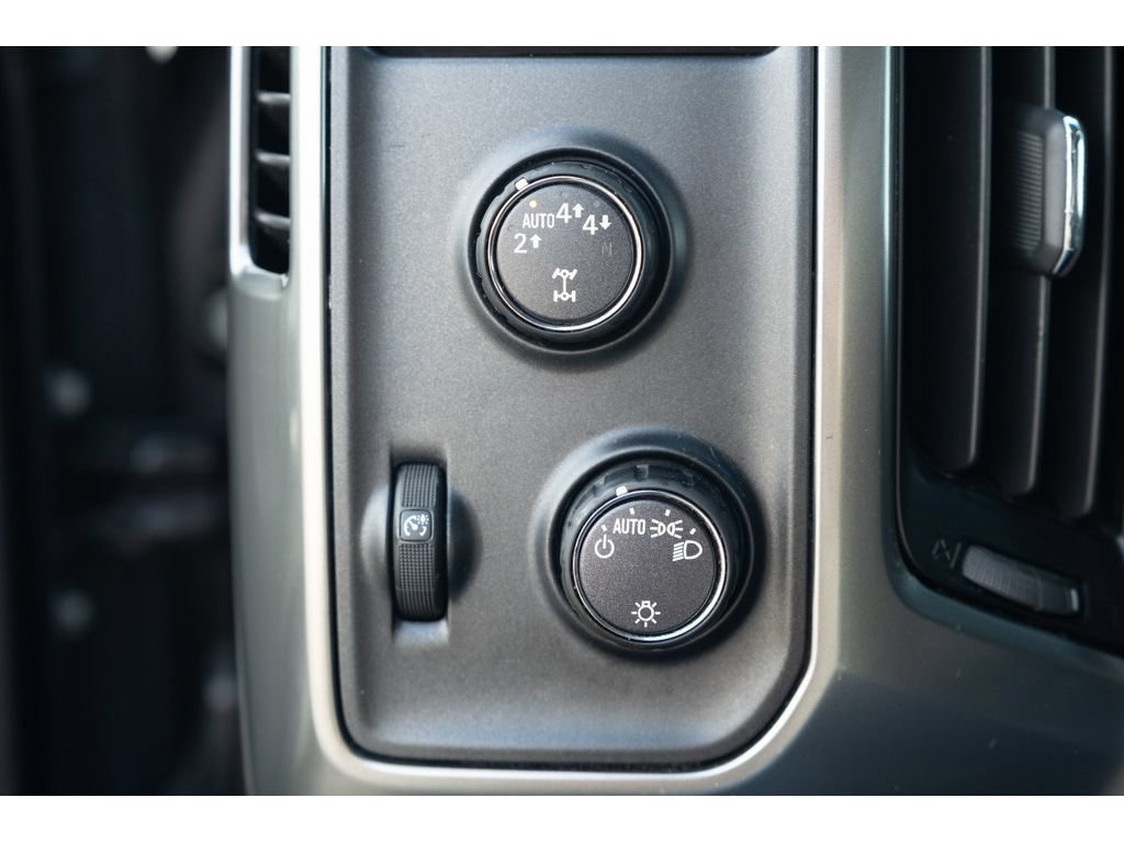 Used 2019 Chevrolet Silverado 1500 LT AWD/4WD image 29