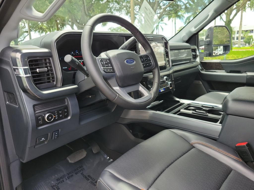 Used 2025 Ford F250 Lariat w/ Lariat Ultimate Package AWD/4WD image 16