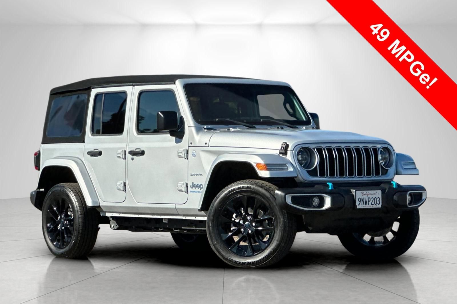 Used 2024 Jeep Wrangler Unlimited Sahara AWD/4WD image 1