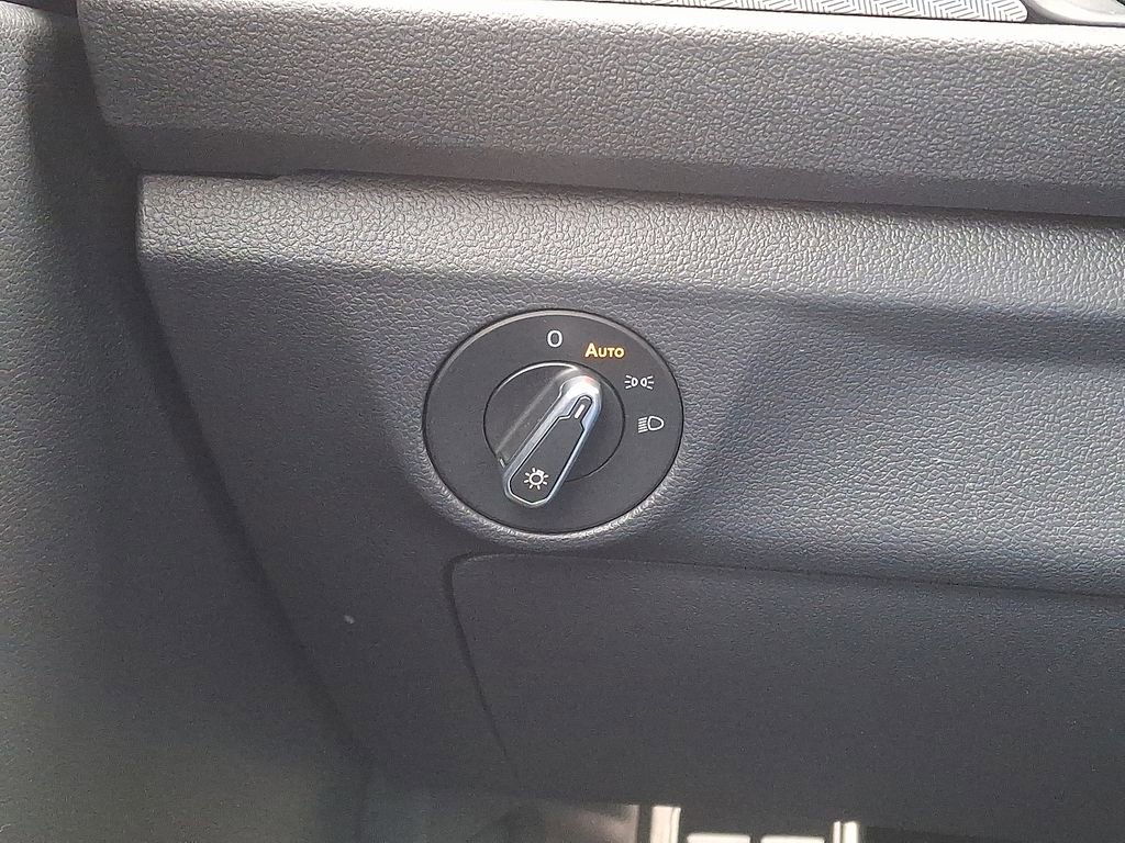 Used 2023 Volkswagen Jetta Sport image 27