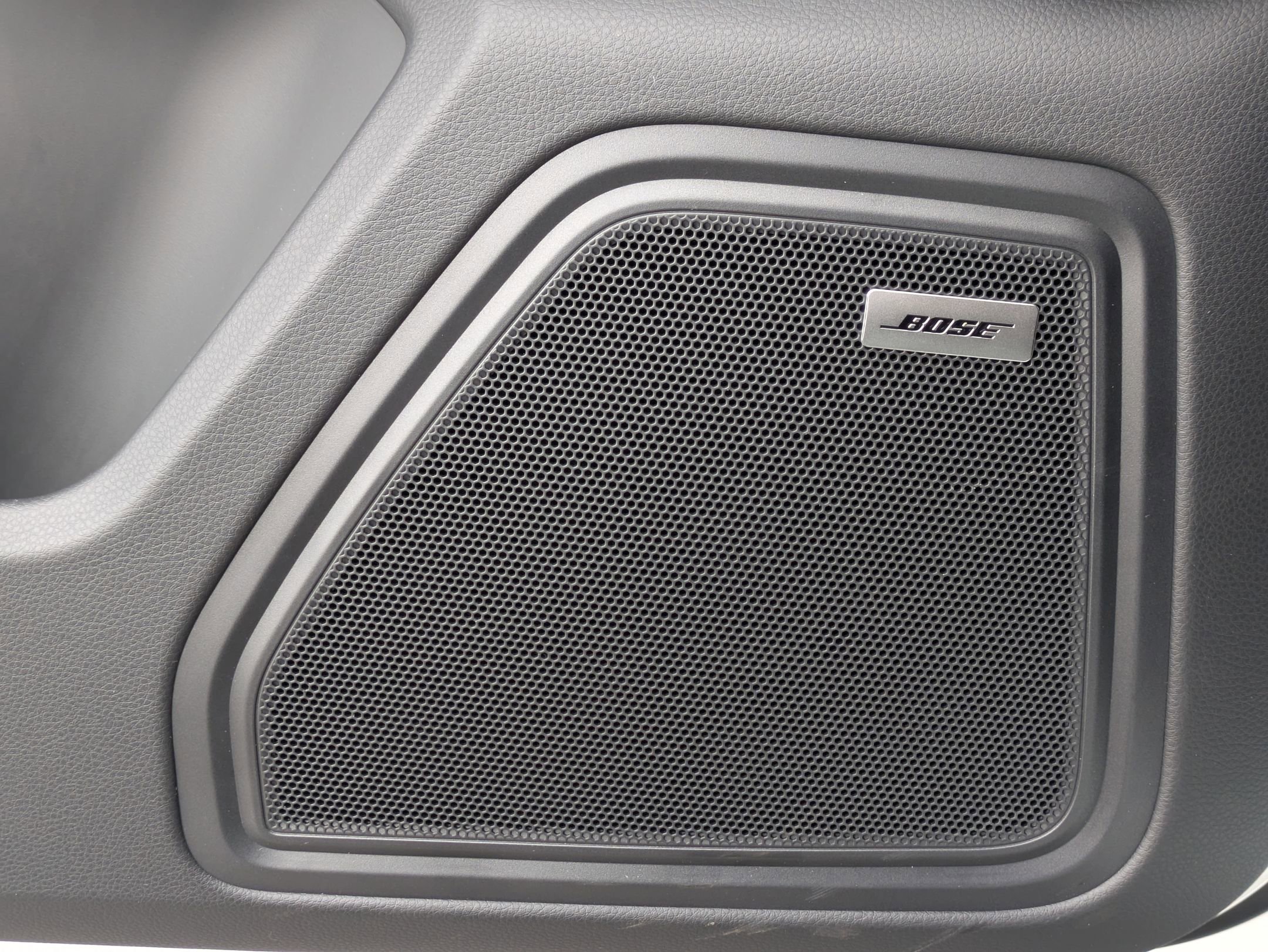 Certified 2025 Porsche Macan image 15