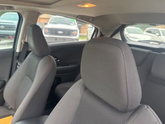 Used 2022 Honda HR-V EX image 8