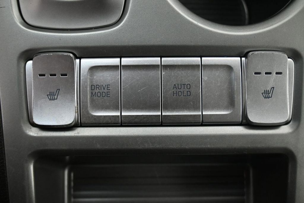 Used 2023 Hyundai Kona SE w/ Cargo Package FWD image 18