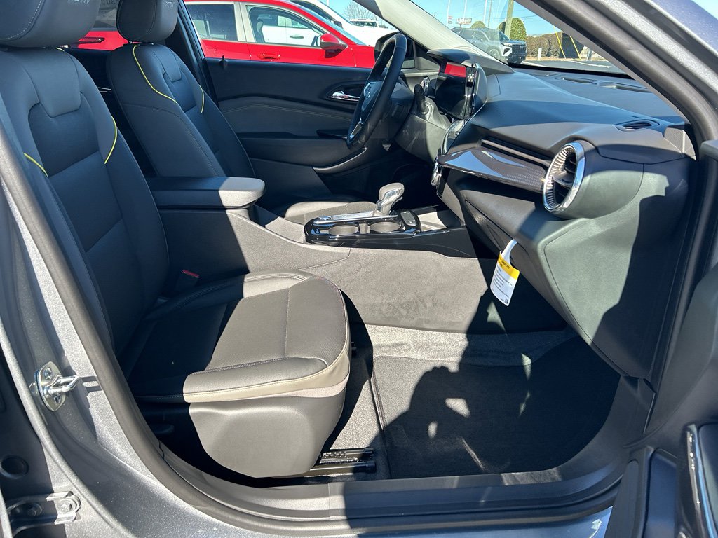 New 2026 Chevrolet Trax ACTIV w/ Sunroof Package image 24