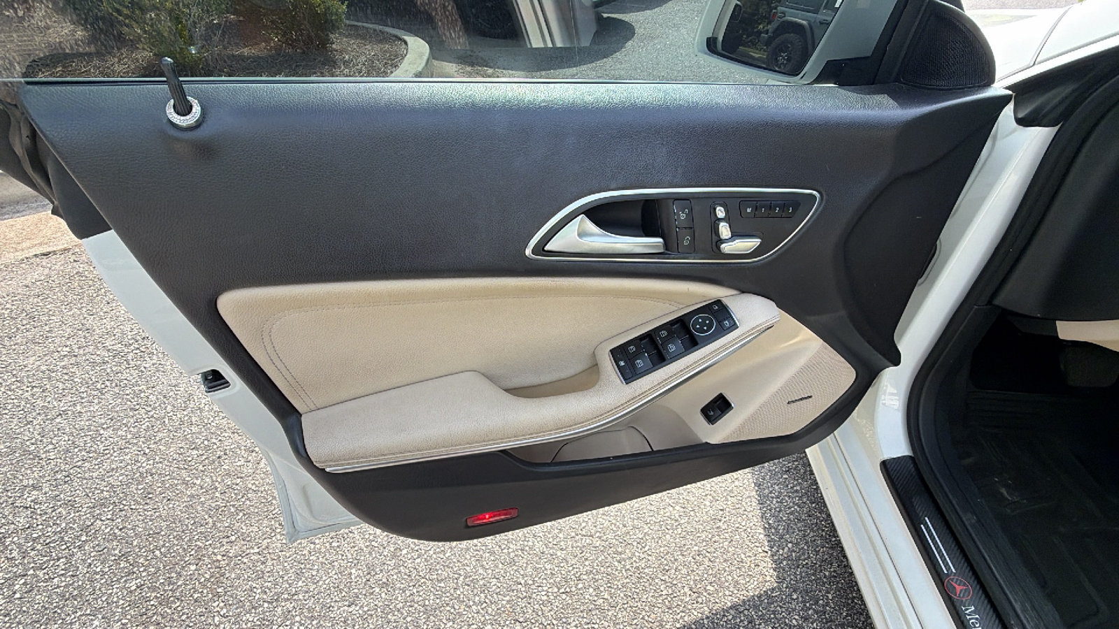 Used 2017 Mercedes-Benz CLA 250 image 14