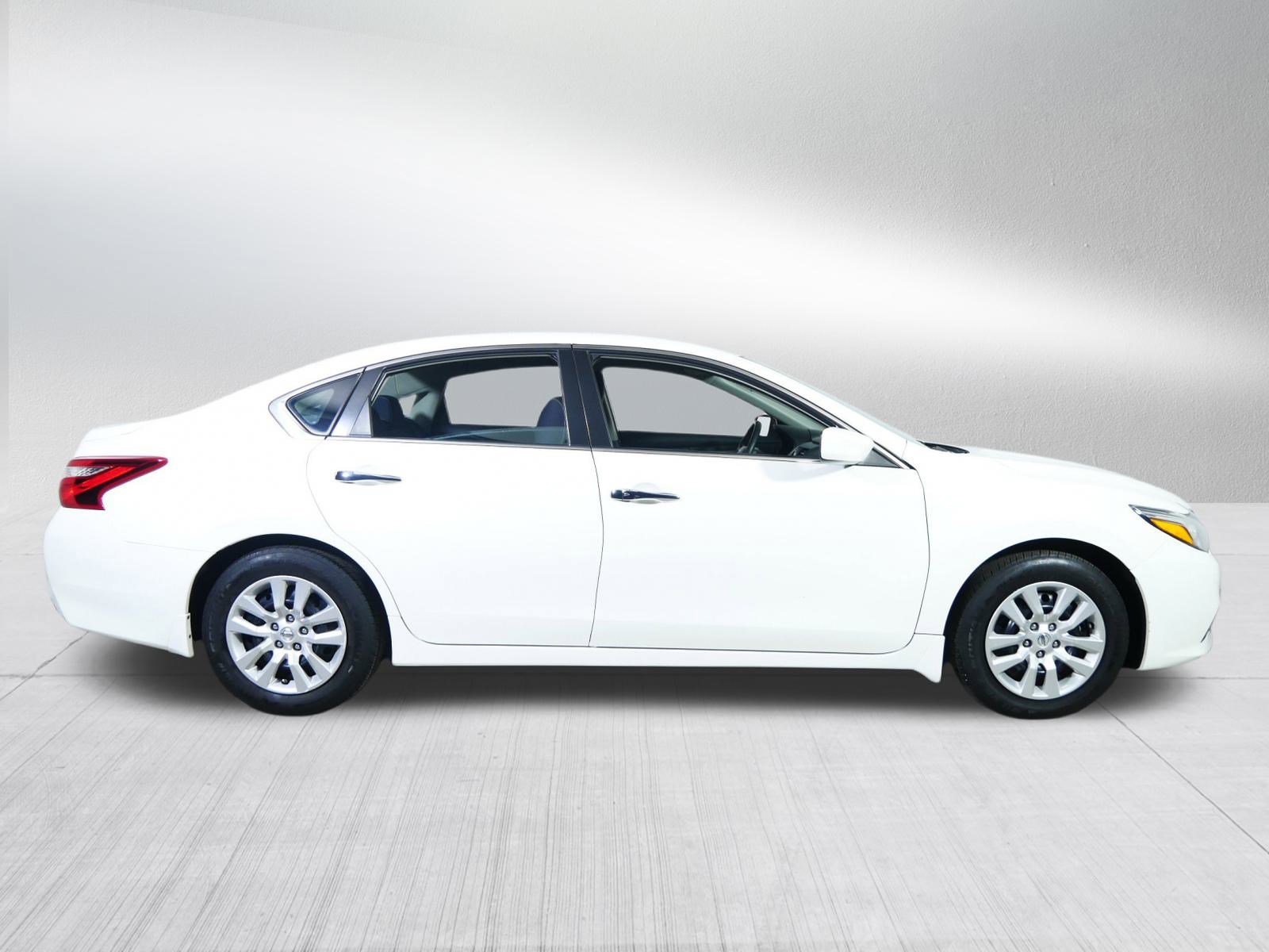 Used 2017 Nissan Altima 2.5 S w/ Power Driver Seat Package image 8