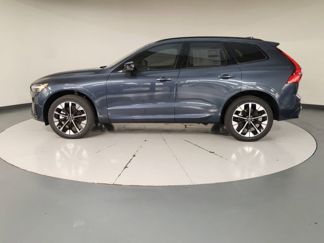 New 2026 Volvo XC60 B5 Plus w/ Protection Package Premier AWD/4WD image 5