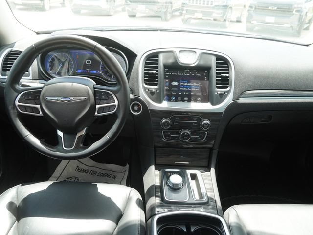 Certified 2022 Chrysler 300 Touring L RWD image 14