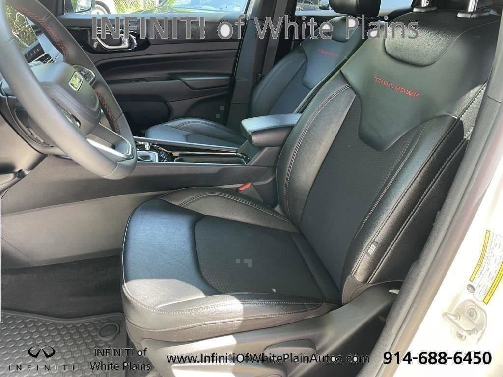 Used 2024 Jeep Compass Trailhawk image 7