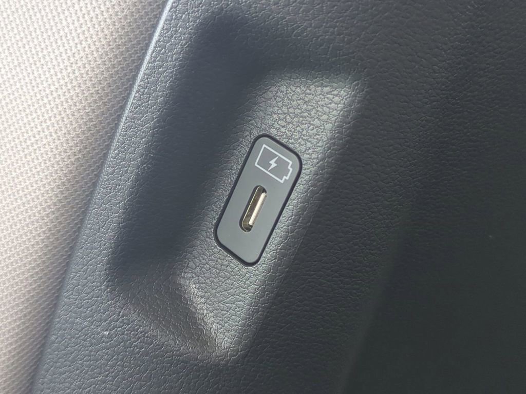 New 2026 Hyundai Santa Fe SE image 18