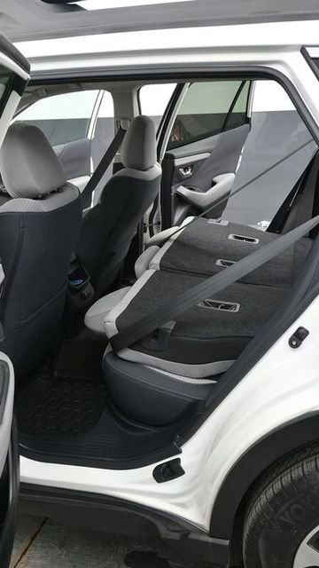 Used 2021 Subaru Outback Premium image 9